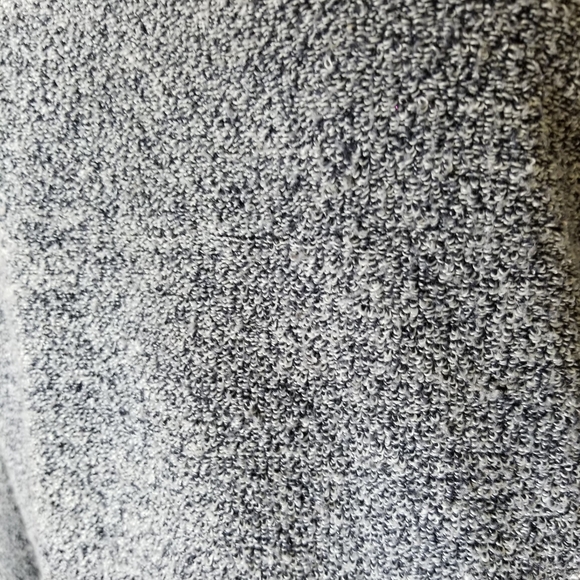 TECHSTYLES gray heathered fuzzy long sleeve sweater top GREENPORT NEW YORK logo - Picture 5 of 8